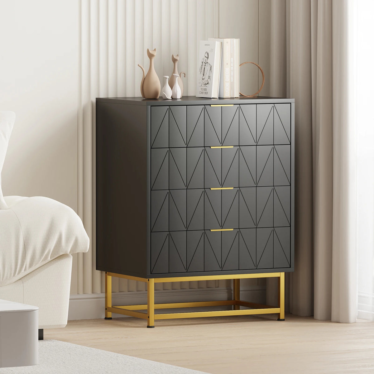 Aube — Commode à quatre tiroirs — vue du modèle 2